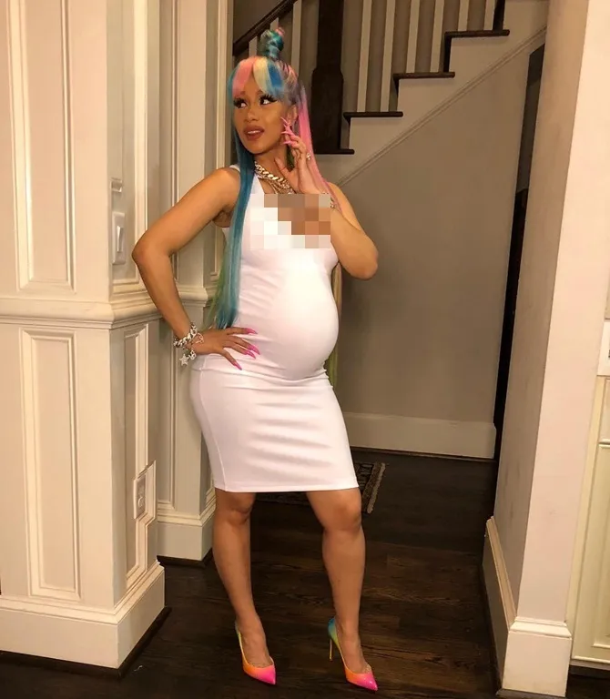 (credit : instagram.com/iamcardib)