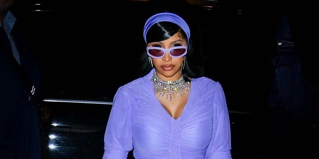 Cardi B, Kanye West, Lil Durk - Hot Shit
