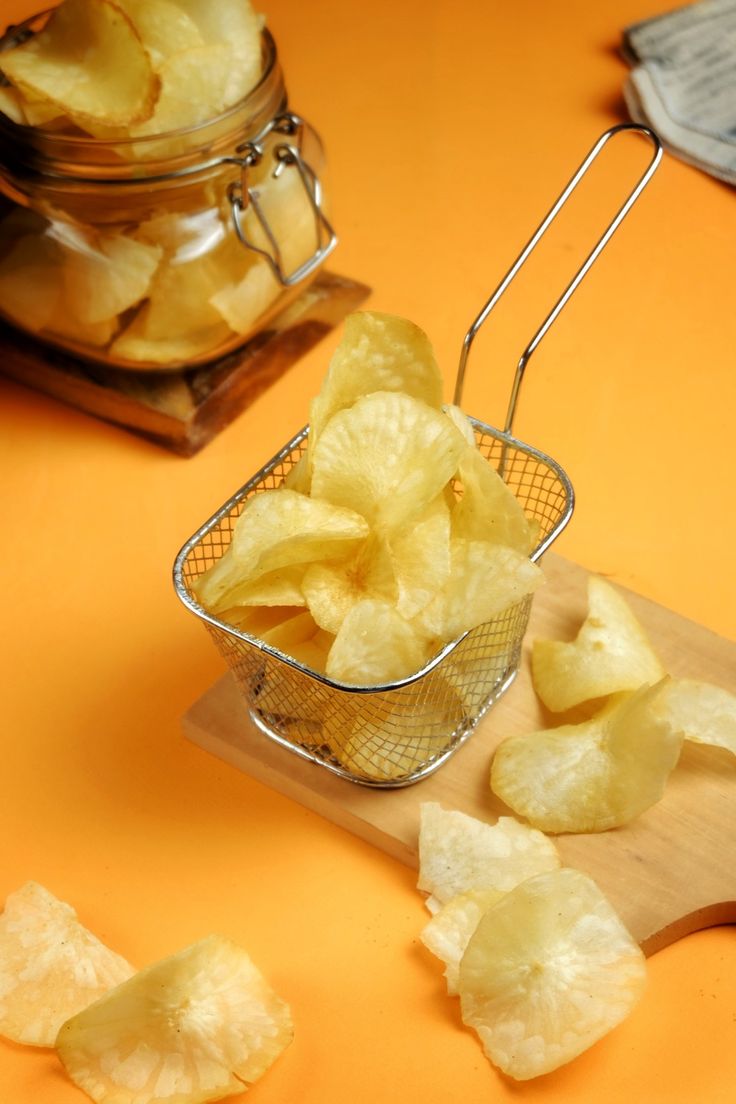 Cassava Chips11 (Pinterest/Putrivia Fareza)