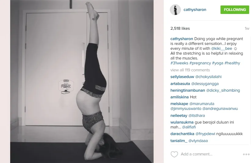 Pose Cathy bikin yang lihat ngilu. @instagram/cathysharon