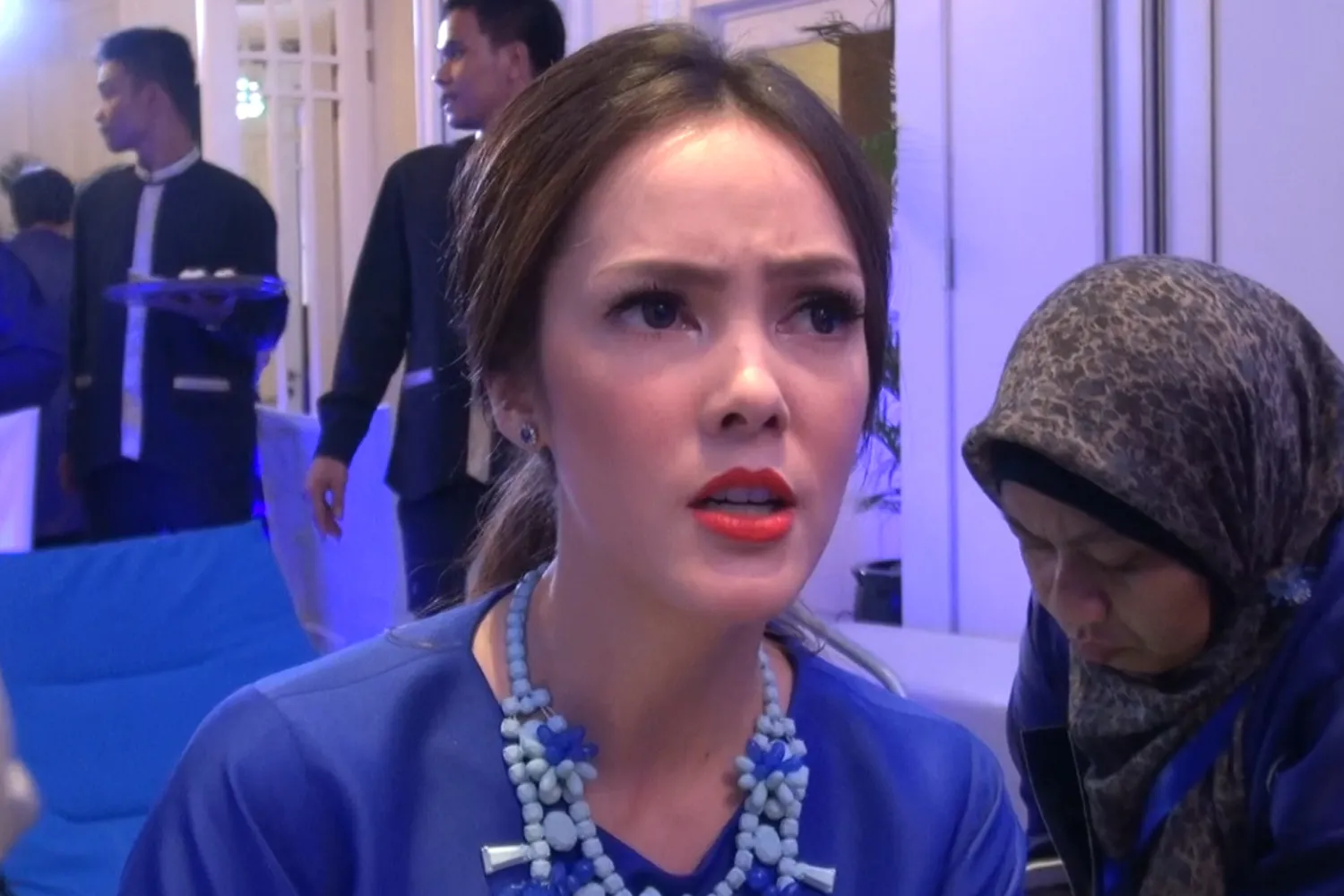 Cathy Sharon hadirkan mertua di persidangan sebagai saksi. ©KapanLagi.com