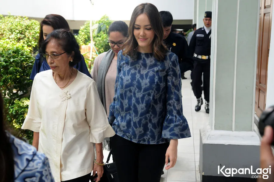 Cathy Sharon digugat cerai suami. ©KapanLagi.com/Bayu Herdianto