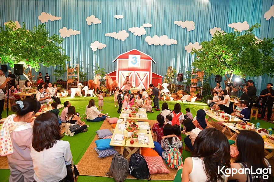 Cathy Sharon gelar pesta megah dengan konsep ala farming untuk anak pertamanya, Jacob Gabriel Kusuma. ©KapanLagi.com/Bambang E Ros