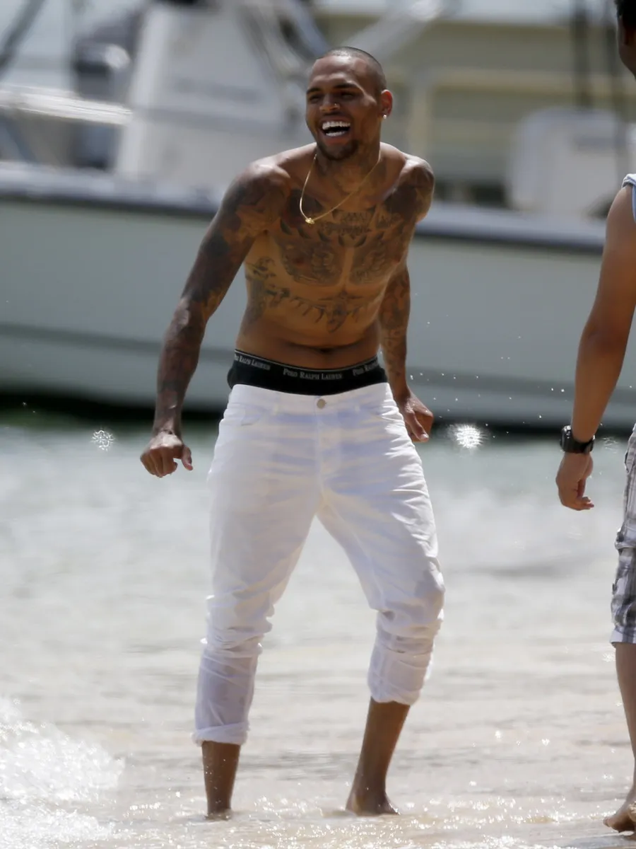 Chris Brown harus mendekam di penjara lagi @fameflynet