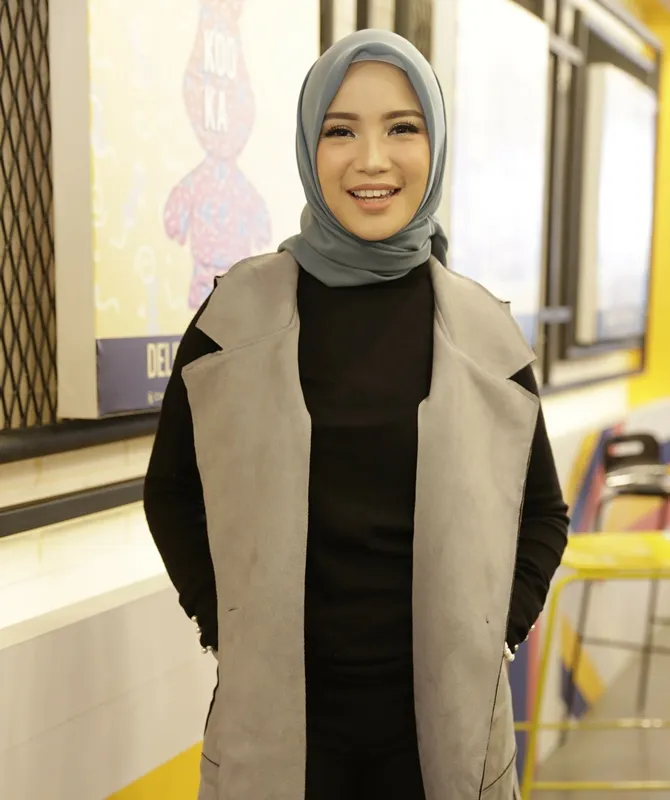 Chacha merasa malu lantaran kurang lancar membaca Al Quran. © KapanLagi.com/Agus Apriyanto 