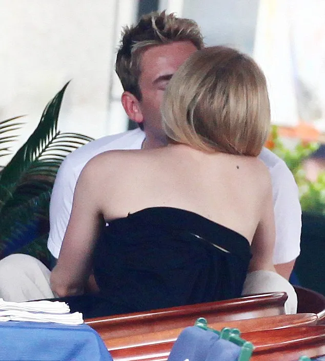 Chad Kroeger - Avril Lavigne @ dailymail.co.uk