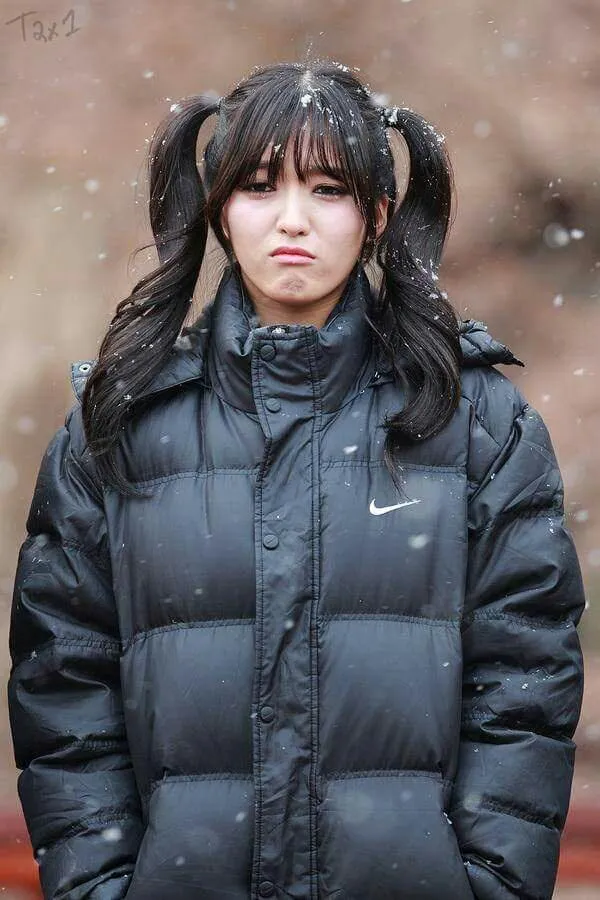 Chanmi member paling muda AOA merayakan ulang tahun dengan menyewa club malam. ©credit as tagged