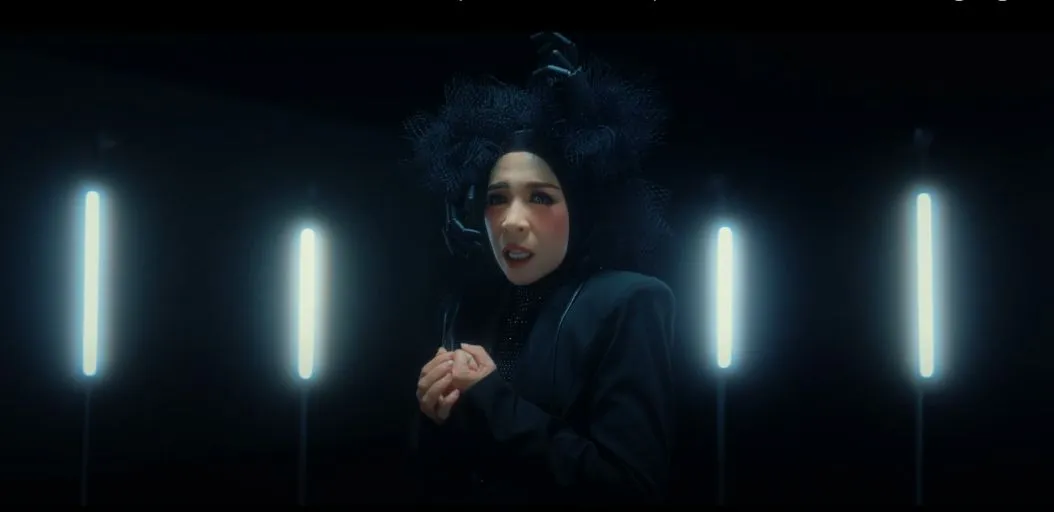 Melly Goeslaw & Nike Ardilla - Bertemu Kembali