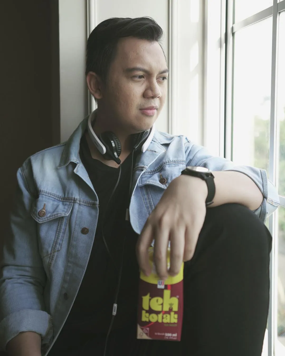 Chandra tertarik jadi YouTuber karena suka nonton video-video karya orang luar © instagram.com/chandraliow