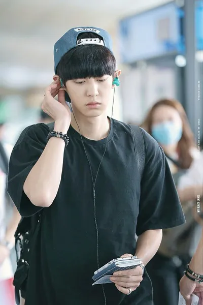 Chanyeol suka mendengarkan musik © Istimewa