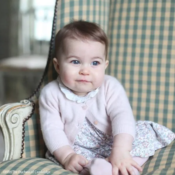 Princess Charlotte makin cantik menggemaskan! © instagram.com/kensingtonroyal