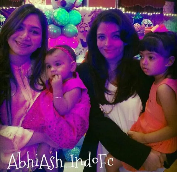 Aishwarya Rai cantik, Aaradhya melongo imut @abhiash_indofc