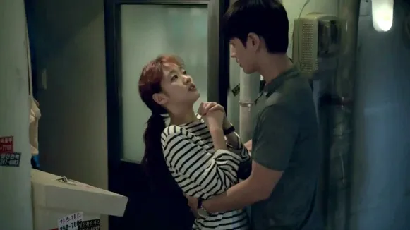 Nonton Drama Korea Hingga 18 Jam, Wanita Ini Terancam Buta 