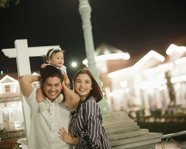 Manis dan harmonis, keluarga kecil yang satu ini selalu habiskan waktu bersama. /©instagram.com/chelseaoliviaa