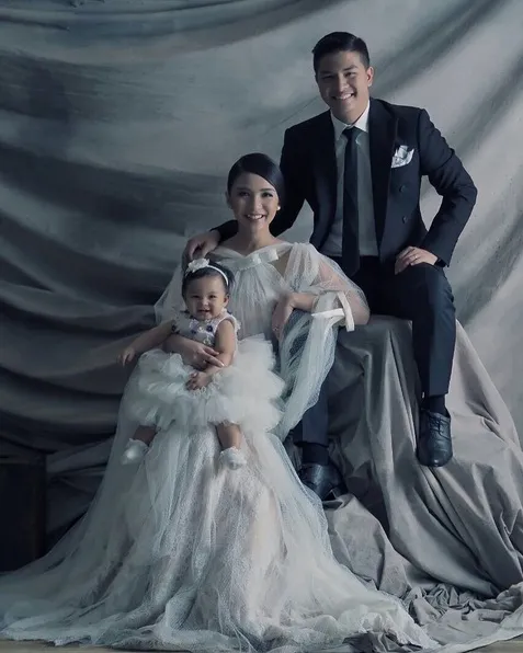 Bak keluarga kerajaan, begini potret manis Glenn, Chelsea dan Nastusha. /©instagram.com/chelseaoliviaa