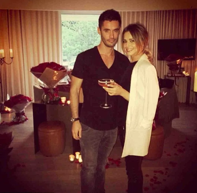 Cheryl dan suaminya @ dailymail.co.uk