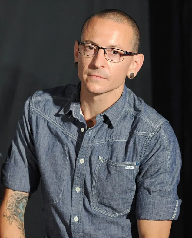 Chester memang sudah depresi sejak lama © dailymail.co.uk