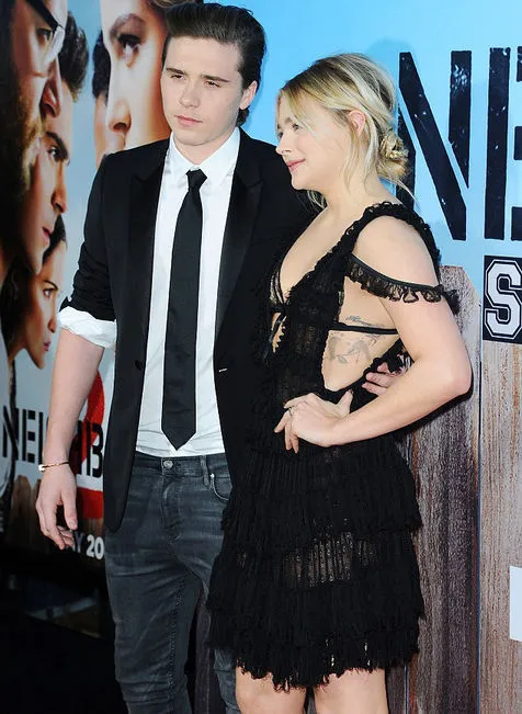 Brooklyn dan Chloe © Shutterstock via dailymail.co.uk