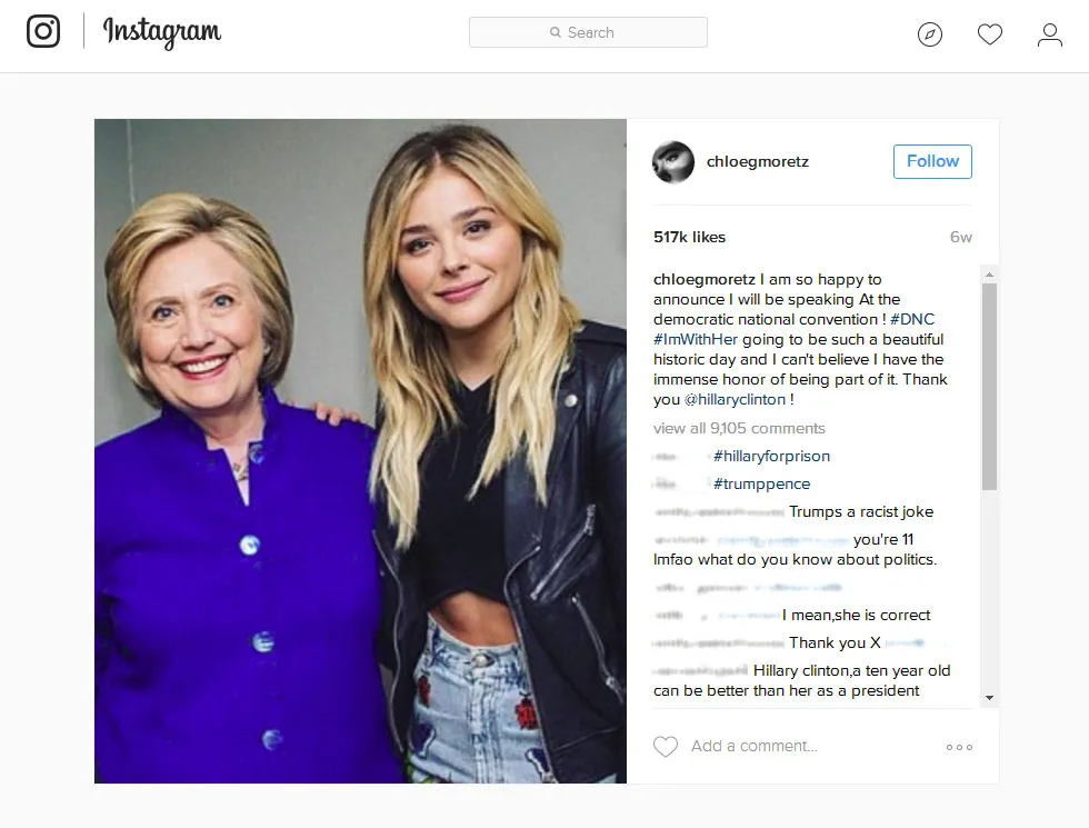 Chloe Moretz saat berpose bersama Hillary Clinton © instagram.com/chloegmoretz