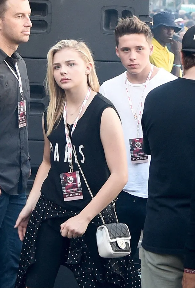 Chloe dan Brooklyn @ dailymail.co.uk