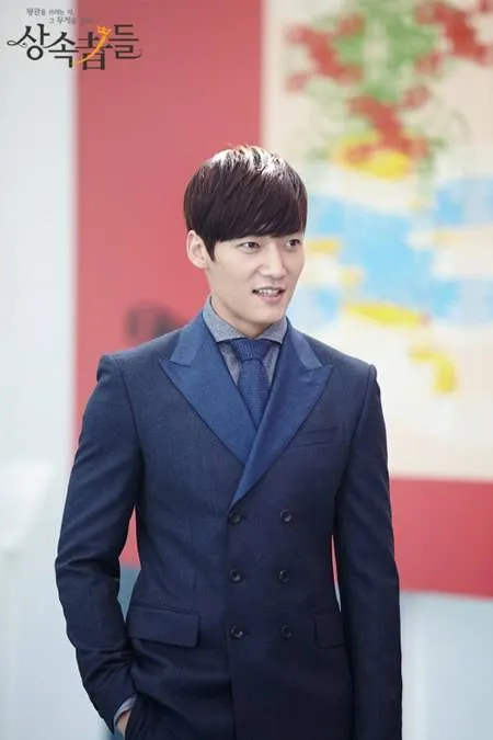 Choi Jinhyuk bersiap untuk berangkat wajib militer. ©SBS