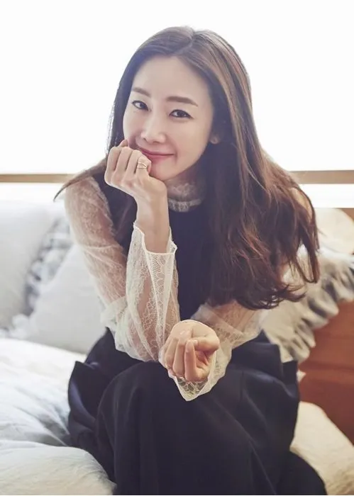 Choi Ji Woo ingin hangout bareng Kim Tae Hee. © soompi.com