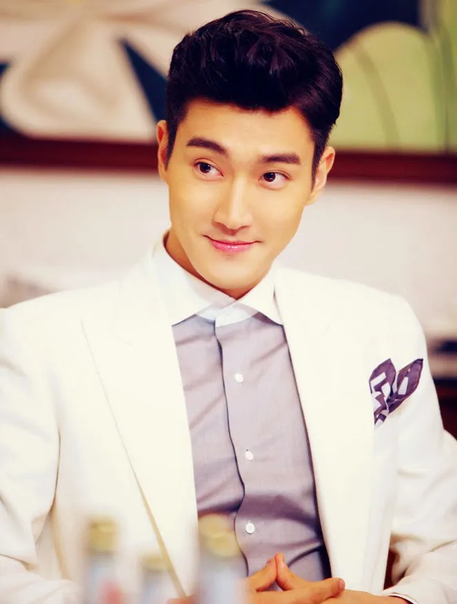 Besarnya kekayaan keluarga Siwon disebut tidak terlalu jauh berbeda dari SM Entertainment. ©sup3rjunior.com