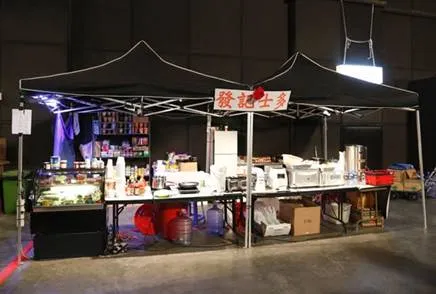 Fat's Store yang disediakan saat syuting film barunya 2016 mendatang, FROM VEGAS TO MACAU III. © Bening Communication