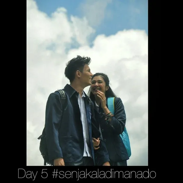 Fero bantu Mikha jadi translator bahasa Manado/©twitter.com/SenjadiManadoID