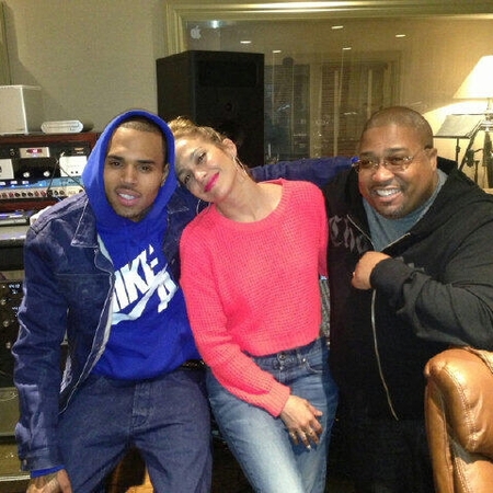 Chris Brown dan Jennifer Lopez di Studio