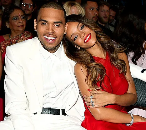 Chris Brown dan Rihanna @vomsradio.com 