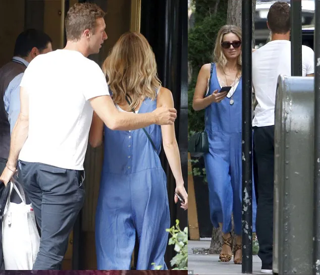 Chris Martin ketahuan kencan dengan wanita cantik © Daily Mail