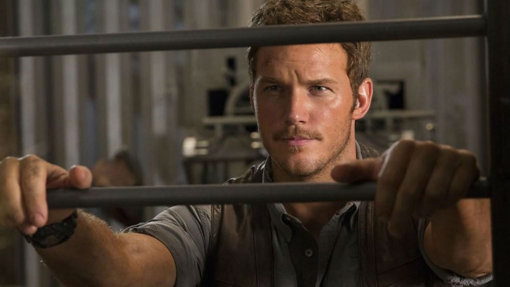 Chris Pratt kini jadi aktor kelas A di Hollywood, tapi gajinya di PASSENGER masih kalah dengan Jennifer Lawrence © Universal Pictures