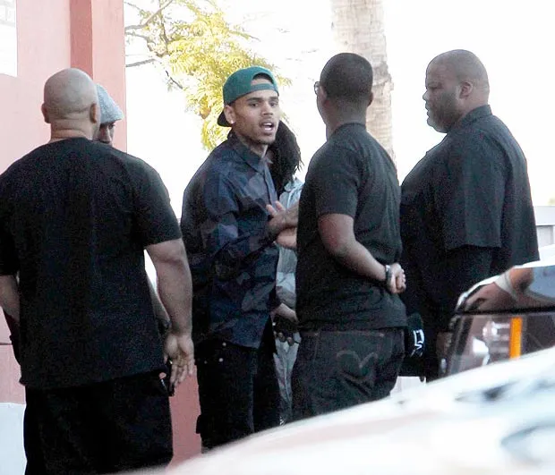 Chris Brown beberapa saat setelah kecelakaan @ thesun.co.uk