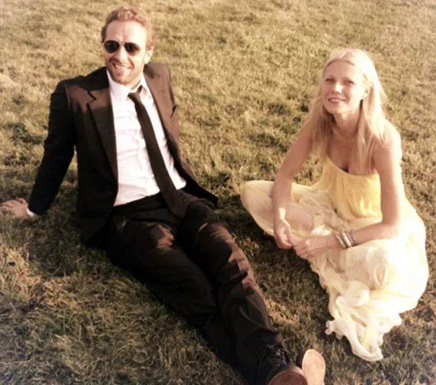 Chris Martin dan Gwyneth Paltrow @ goop.com
