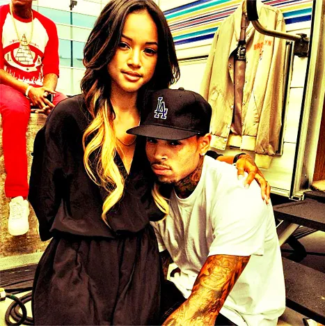 Karrueche dan Chris @ usmagazine.com
