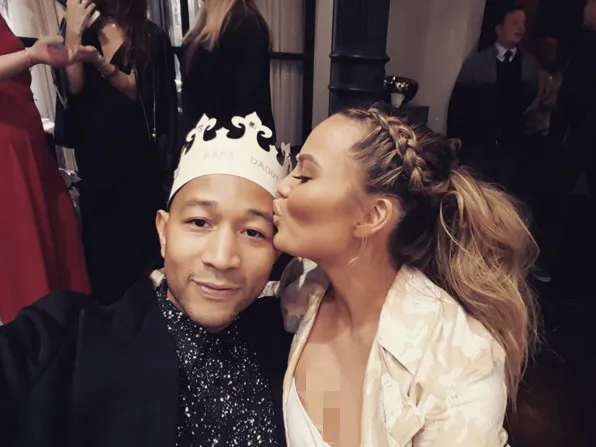 Baby shower mewah Chrissy dan John © instagram.com/chrissyteigen