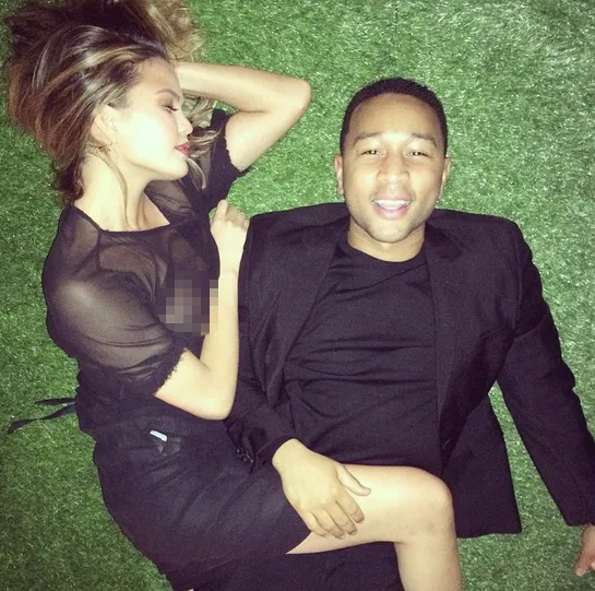 Chrissy dan John @ Instragram/Chrissy Teigen