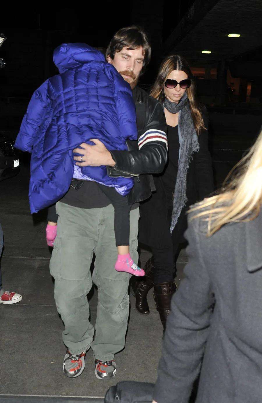 Christian Bale dan putrinya. @shutterstock