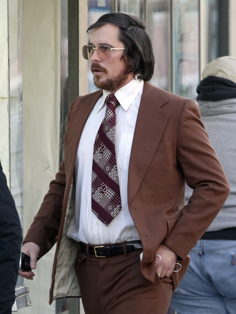 Christian Bale rela jadi gemuk kala tampil di AMERICAN HUSTLE © fameflynet.com