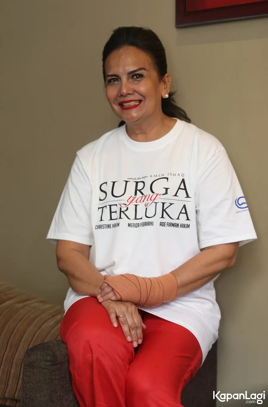 Skenario SURGA YANG TERLUKA membuat Christine tersentuh © KapanLagi.com®/Budy Santoso