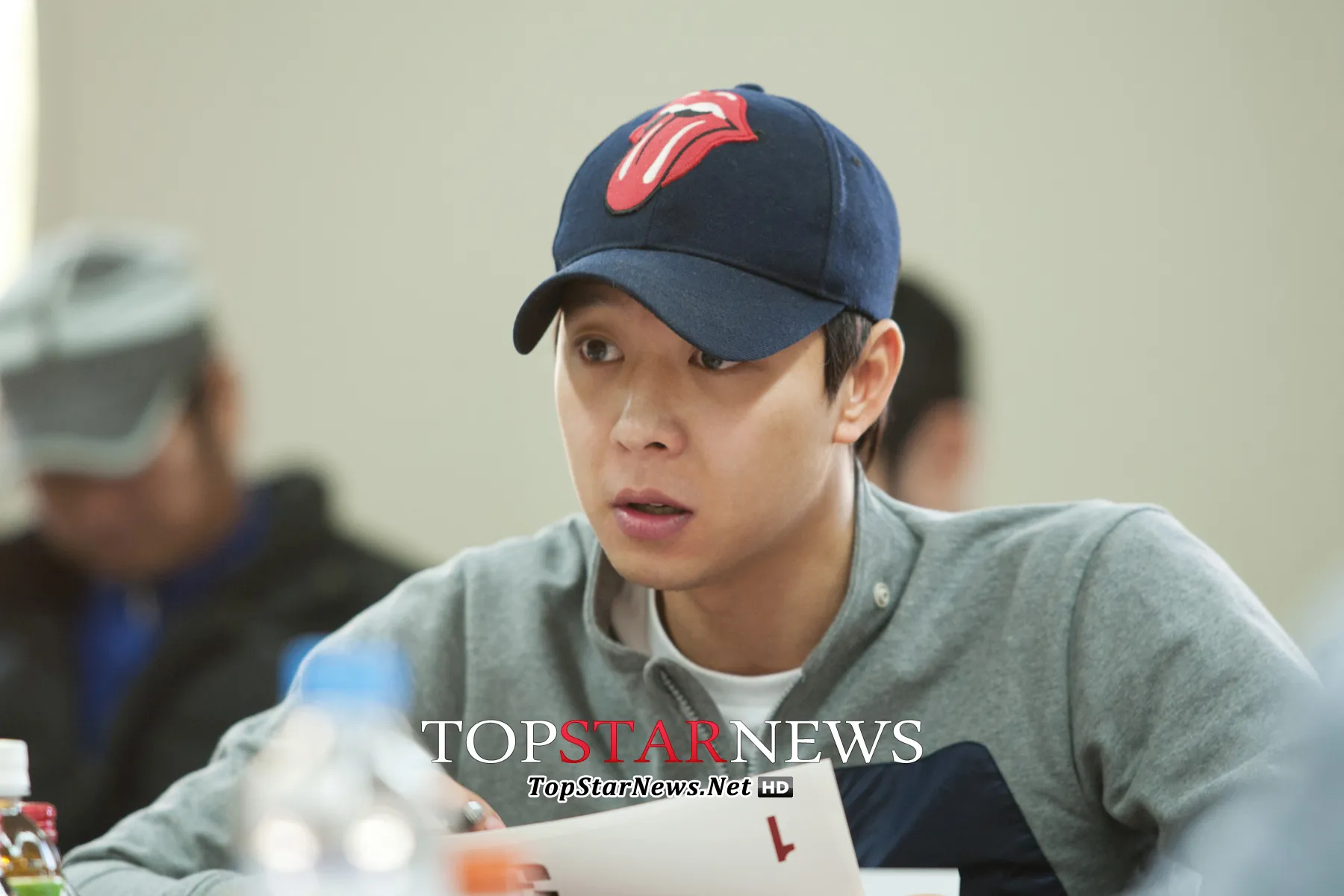 Yoochun JYJ saat melakukan pembacaan naskah Three Days @topstarnews.net