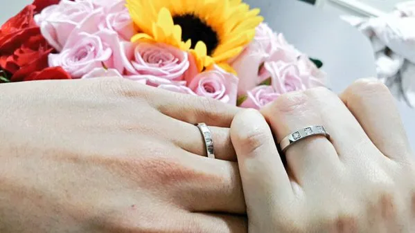 Foto cincin pernikahan Dongho. © Twitter/dongho94