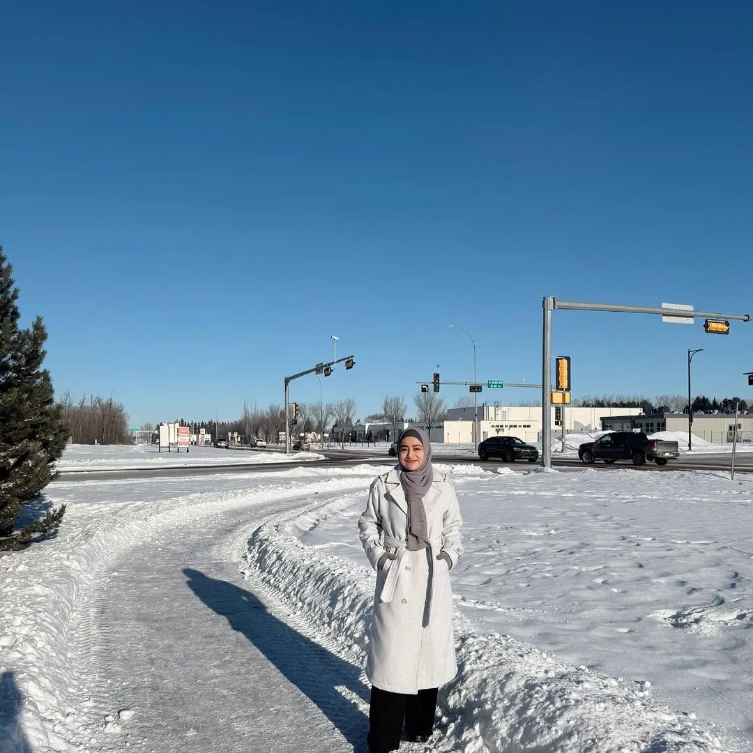 Cindy Fatikasari dan Tengku Firmansyah Nikmati Winter (Credit: Instagram/cindyfatikasari18)