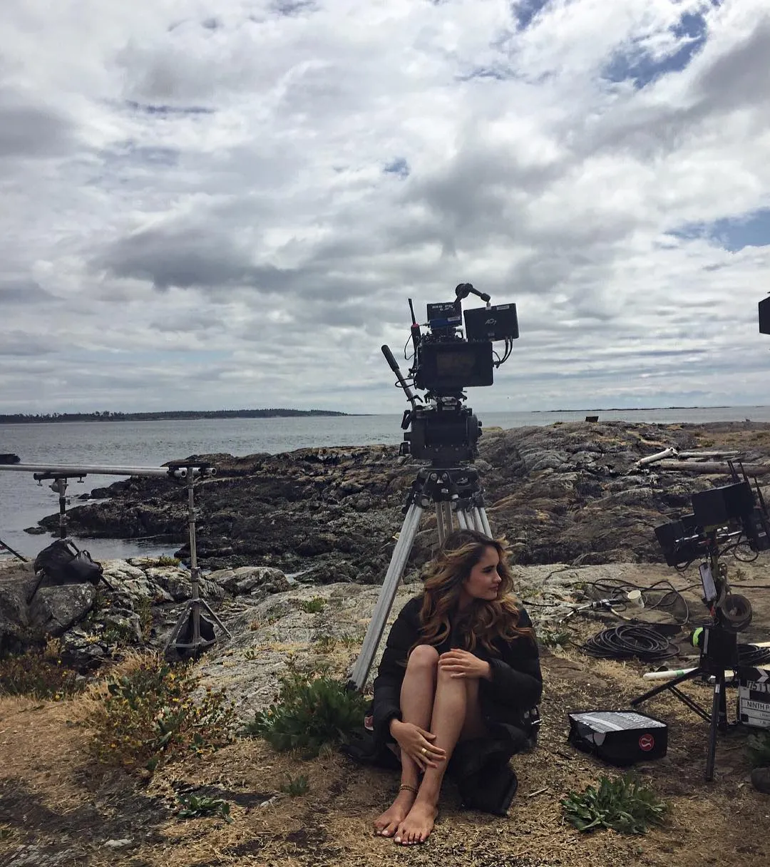 Cinta di lokasi syuting THE NINTH PASSENGERS © instagram.com/claurakiehl
