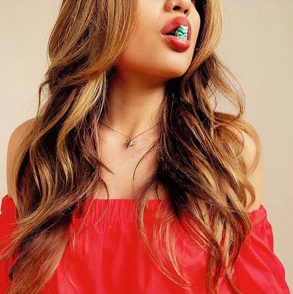 Cinta Laura jadi brand ambassador untuk sebuah produk kecantikan rambut asal Amerika. /©instagram.com/claurakiehl