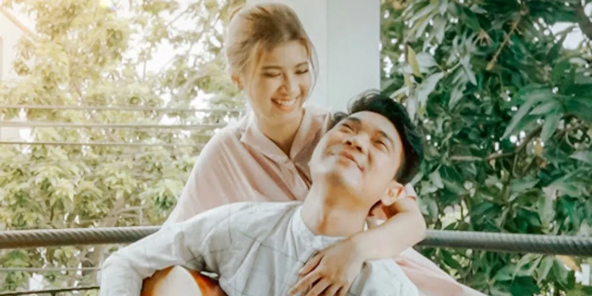 Tri Suaka - Cinta Surga (feat. Nabila Maharani)