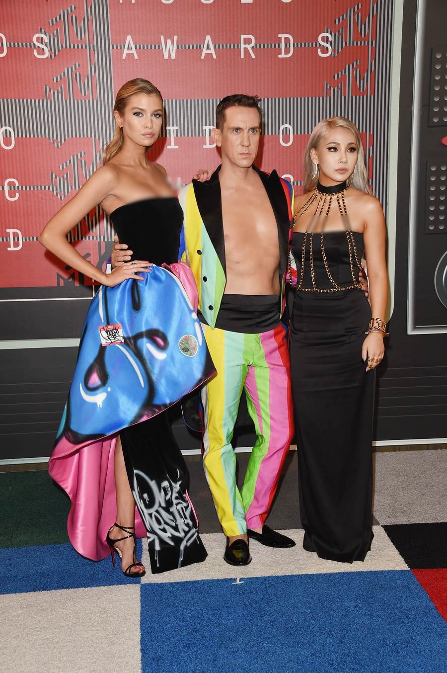 CL, Jeremy Scott, dan Stella Maxwell di MTV VMA 2015. ©Splash