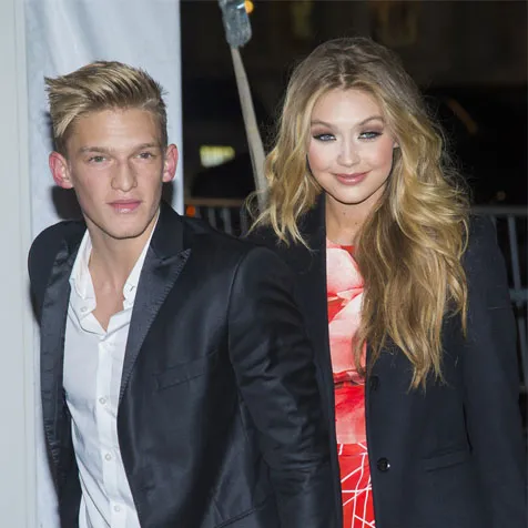 Cody dan Gigi ketika masih bersama @ showbizpsy.com