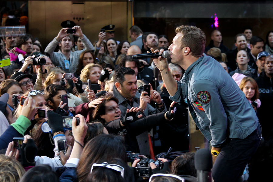 Chris Martin kembali bawa Coldplay di puncak karir